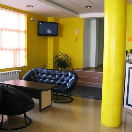纳克拉酒店 Radnevo